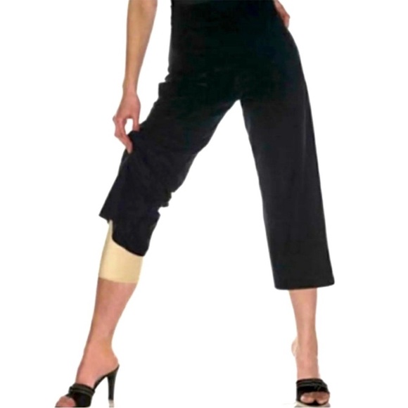 Spanx High Rise Wide Leg Cropped Pants with Hidden Shapewear Lining Size M - Picture 1 of 8